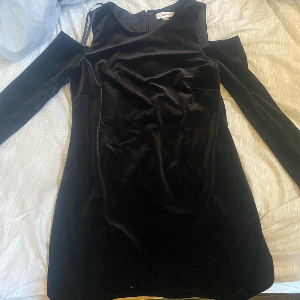 Calvin Klein Velvet Dress with cut out shoulder Size 10